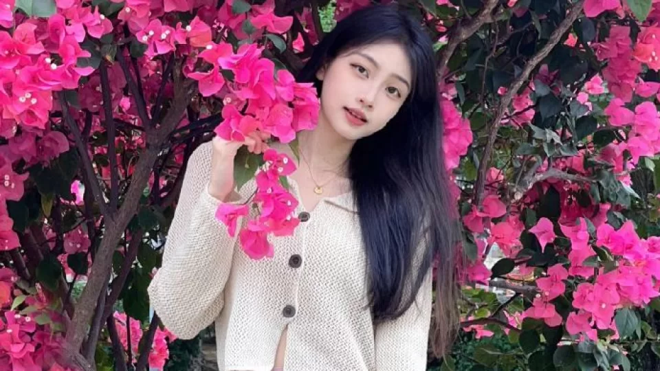 51吃瓜网每日精选奶糖Baby-全球看片神器×每日必吃校园大赛本期看点全收录播放预览封面